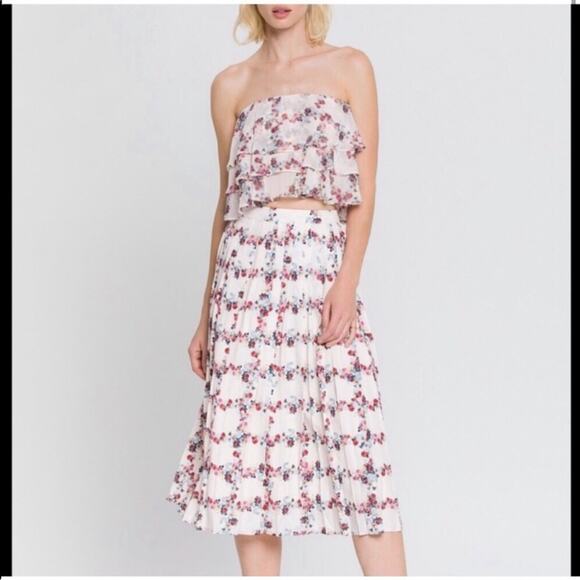Endless Rose Floral Pleated Skirt - Picture 2 of 9